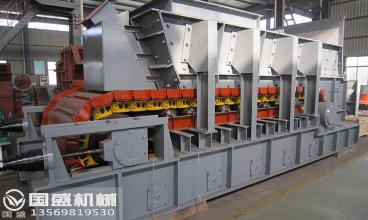 鱗板給料機